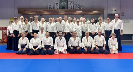 Photo de groupe des aïkidokas de Rosheim et d'Oberschaeffolsheim autour de Paul Matthis au dojo d'Oberschaeffolsheim, octobre 2026